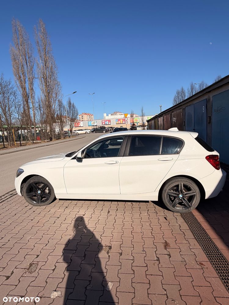 BMW Seria 1 114i - 3
