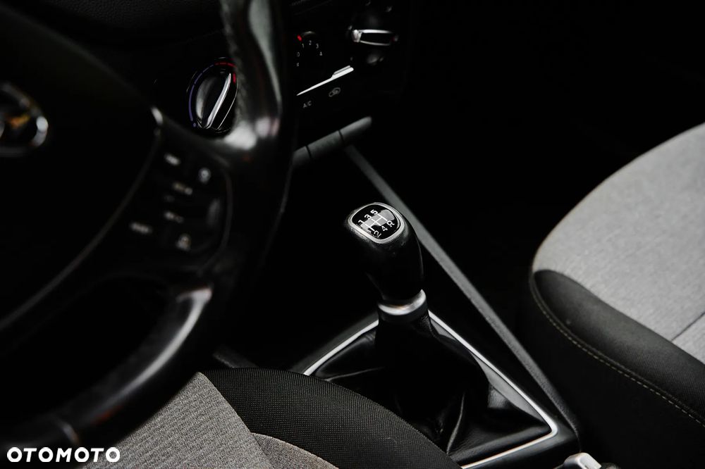 Hyundai i20 1.2 Elegant - 13