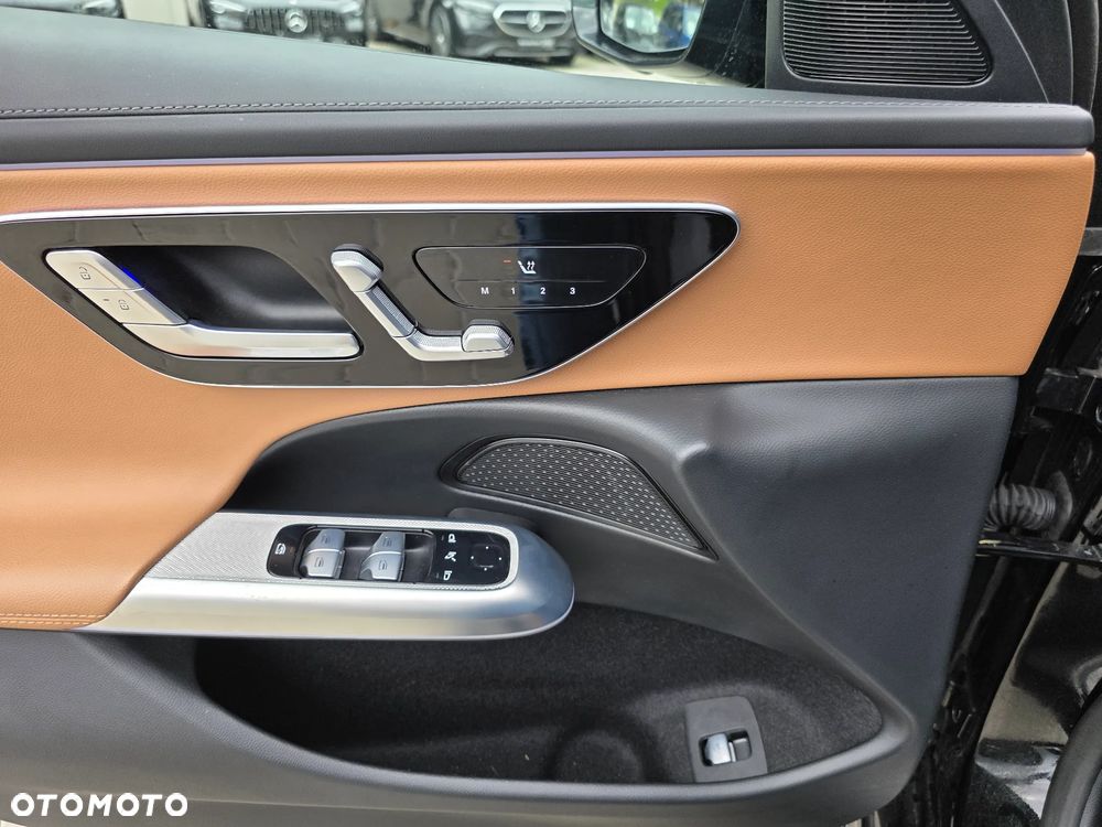 Mercedes-Benz Klasa E 220 d mHEV 4-Matic AMG 9G-Tronic - 21