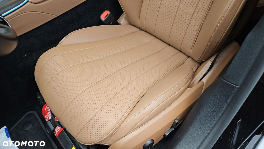 Mercedes-Benz Klasa E 220 d 9G-TRONIC Edition AVANTGARDE - 13