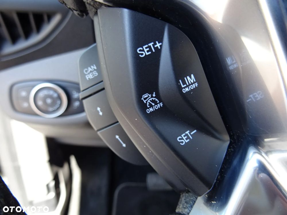 Ford Tourneo Connect 1.5TDCi Start-Stop Titanium - 25