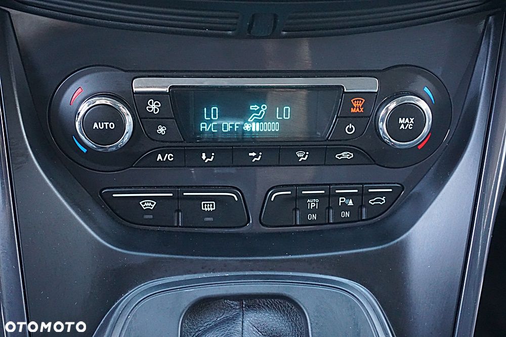 Ford Kuga 2.0 TDCi 4x4 Individual - 28