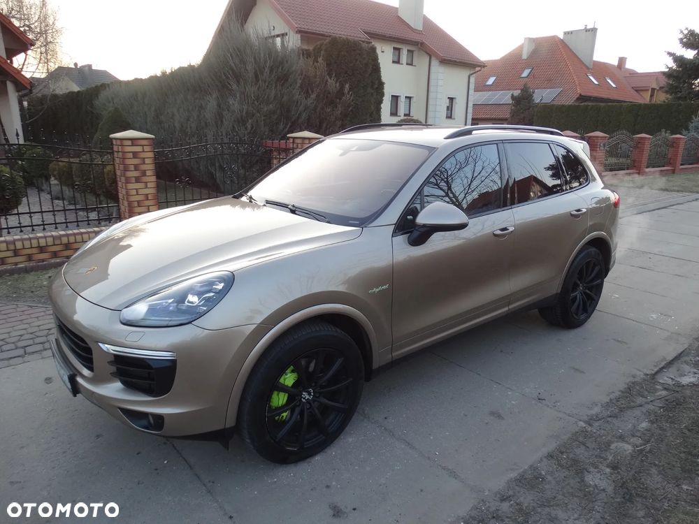 Porsche Cayenne - 2