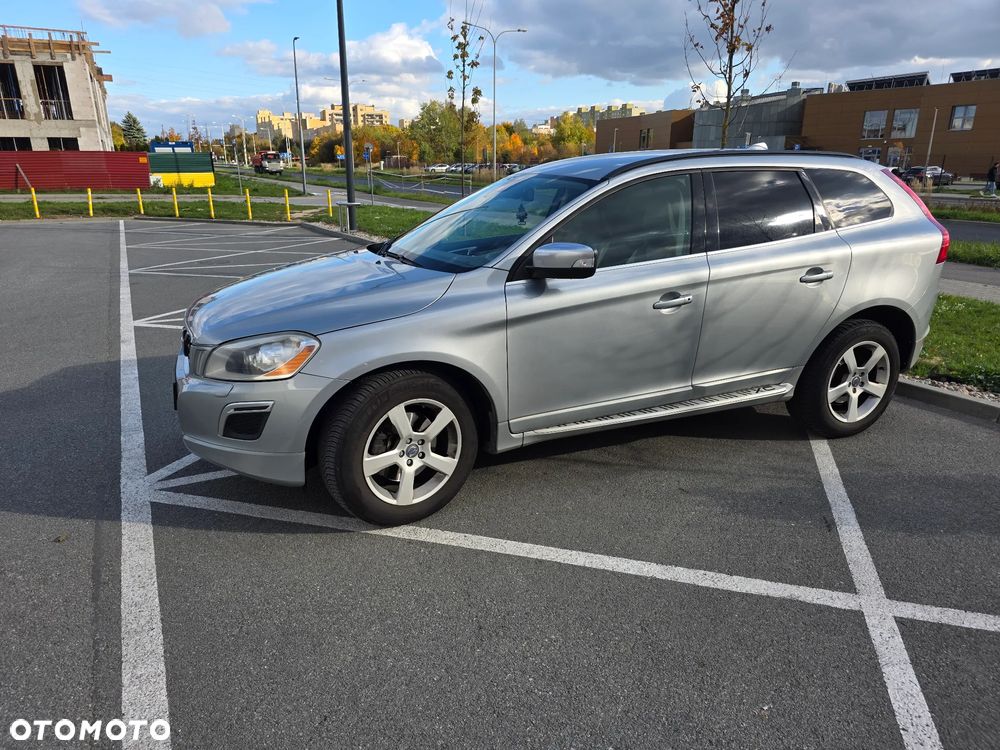 Volvo XC 60 2.0T R-Design - 12