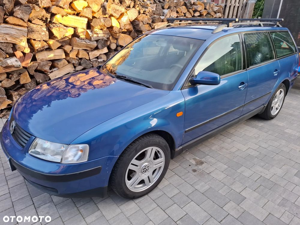 Volkswagen Passat 1.9 TDI Highline - 2