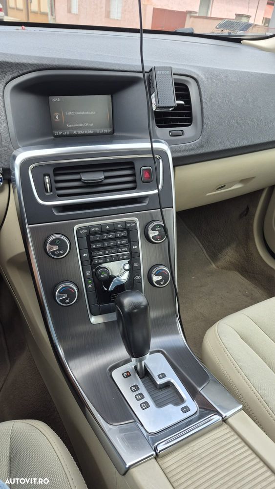 Volvo S60 D3 Geartronic Momentum - 14