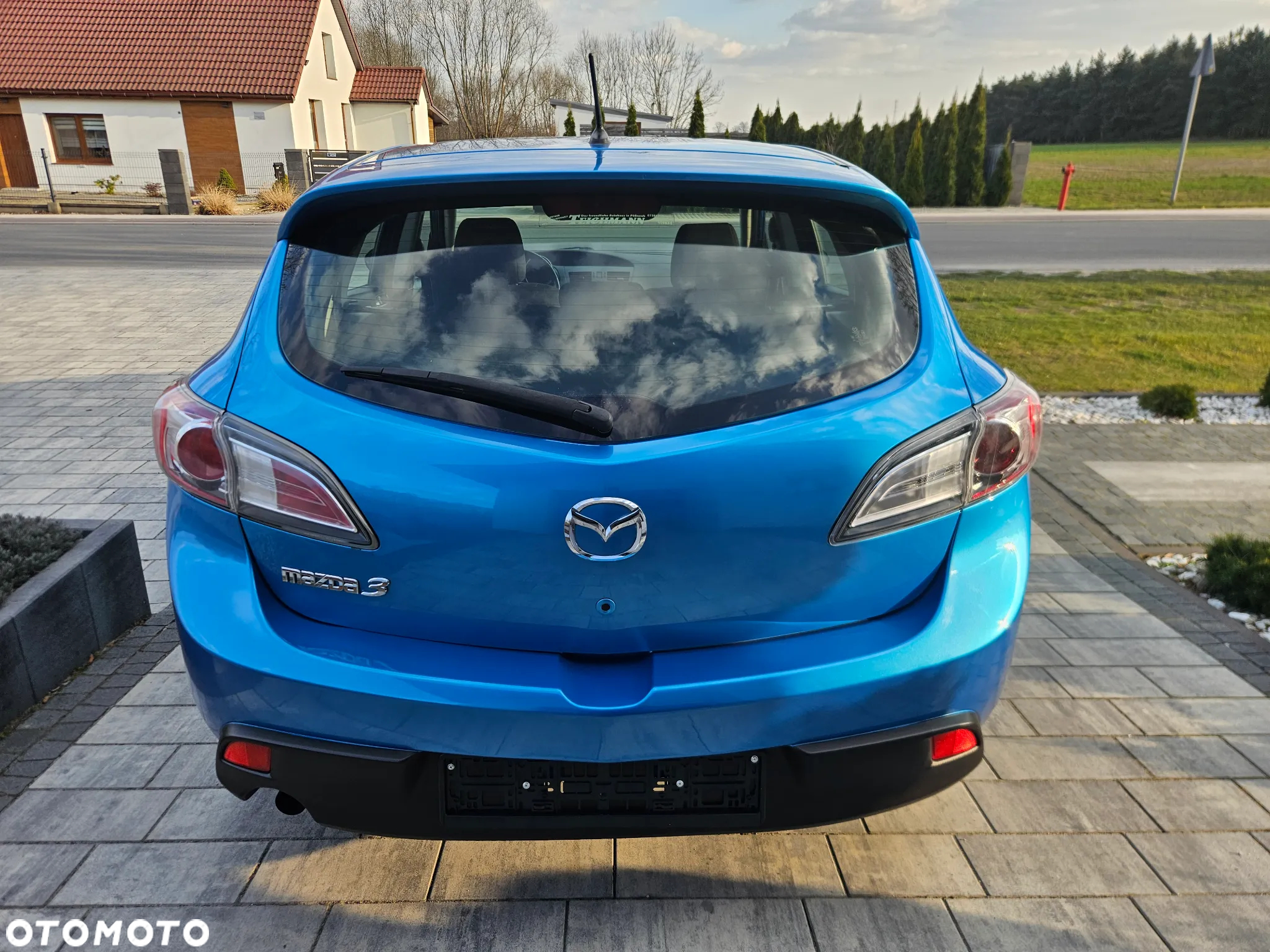 Mazda 3 1.6 Active + - 5