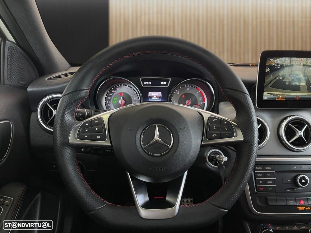 Mercedes-Benz GLA 200 d AMG Line - 2