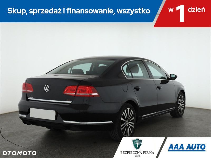 Volkswagen Passat - 7