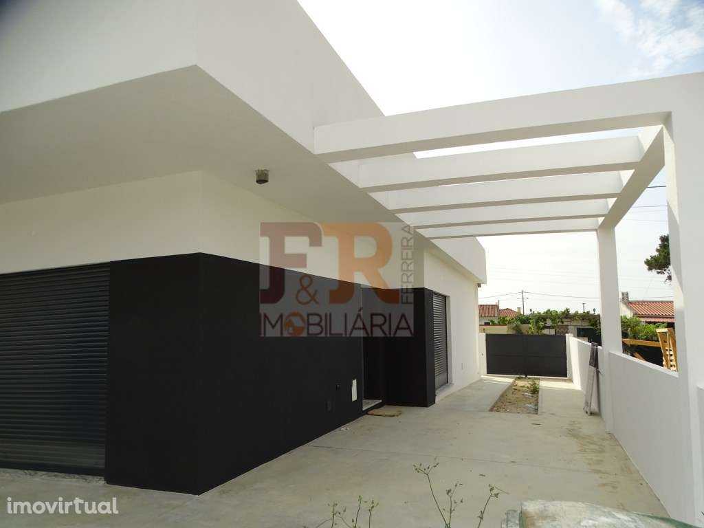 Moradia Isolada Térrea T3+1 Fernão Ferro - Grande imagem: 3/26