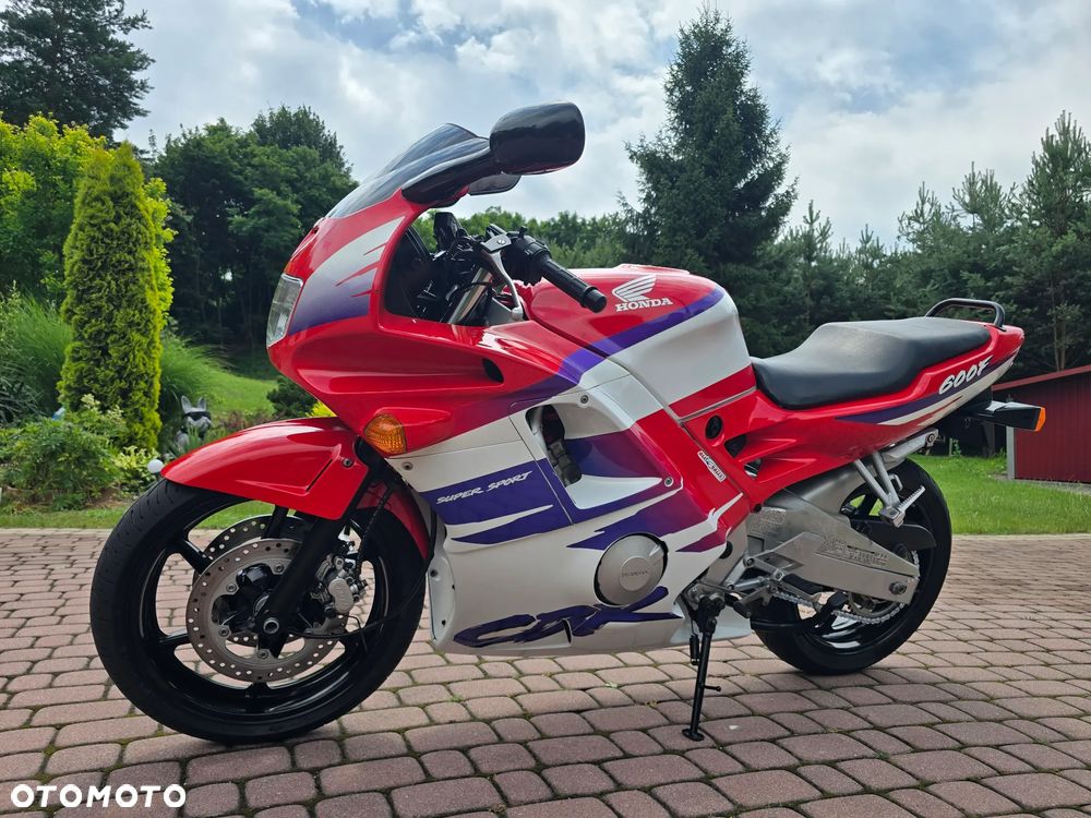 Honda CBR - 25