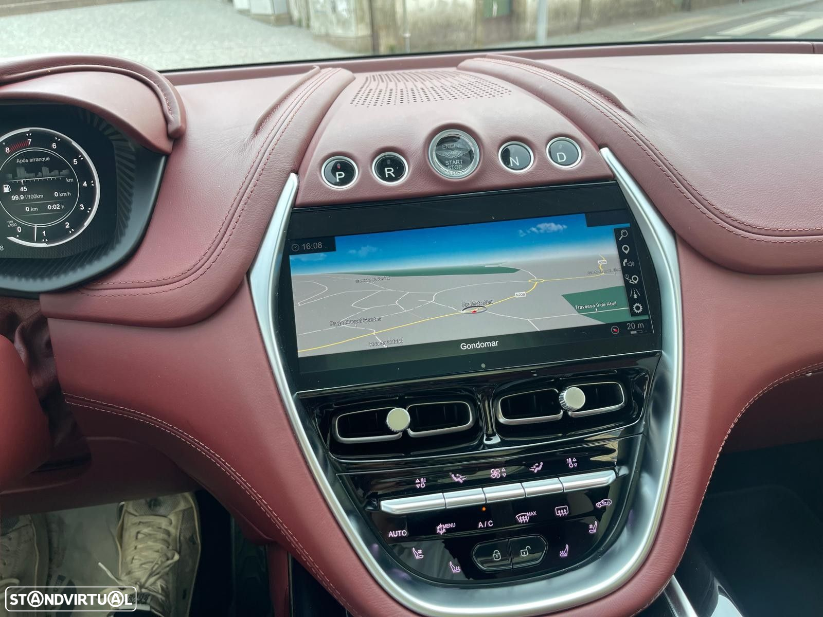 Aston Martin DBX Standard - 18