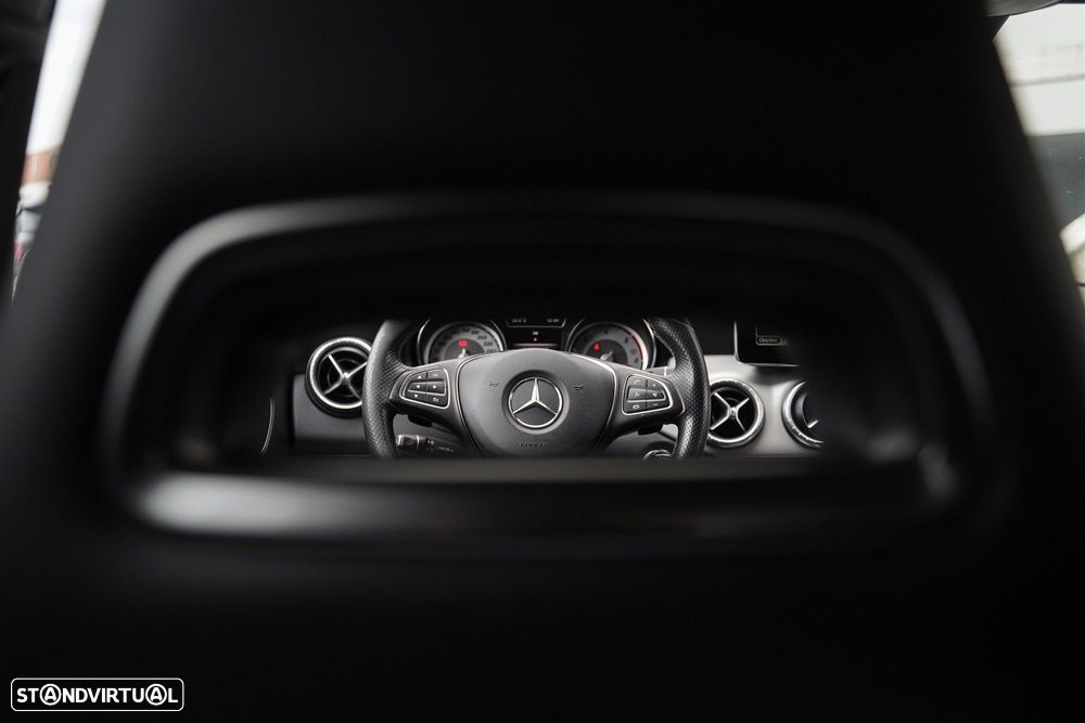 Mercedes-Benz CLA 220 d Shooting Brake Urban Aut. - 16