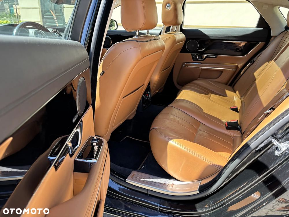 Jaguar XJ 3.0 T AWD Premium Luxury - 6