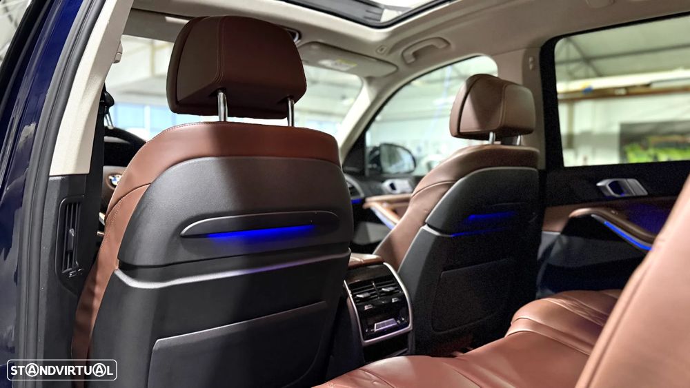 BMW X7 30 d xDrive Pack M - 42
