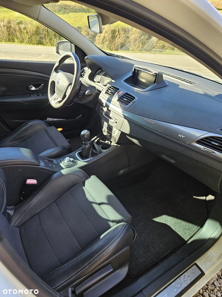 Renault Megane TCe 180 GT - 21