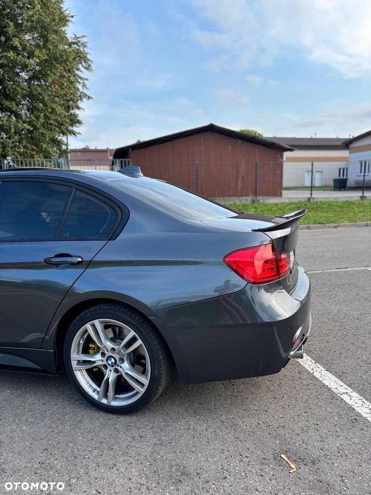 BMW Seria 3 335i - 4