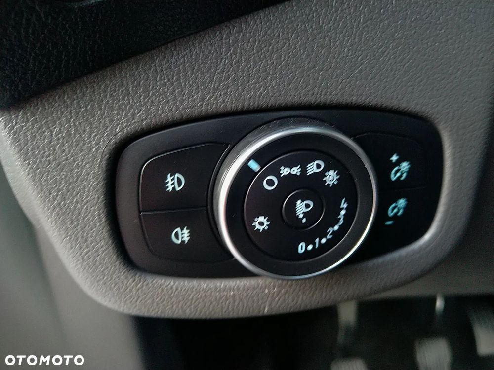 Ford Tourneo Connect - 30