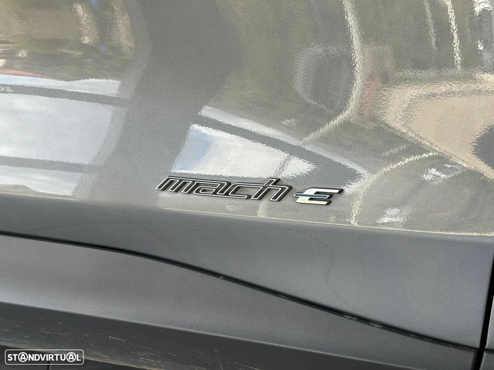 Ford Mustang Mach-E Premium - 17