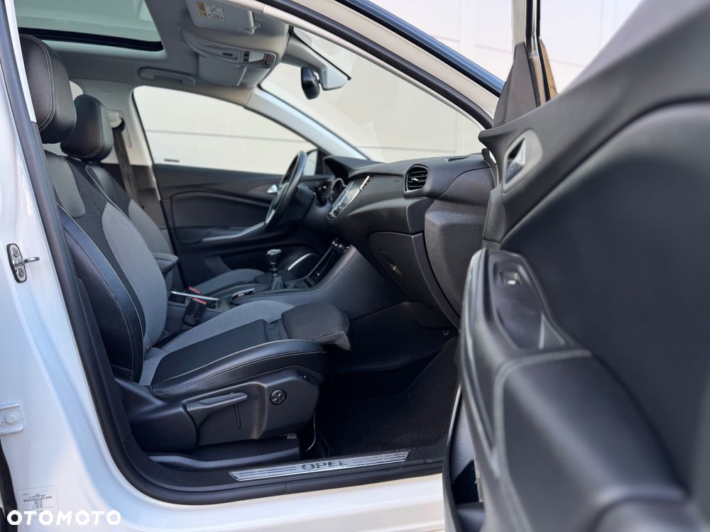 Opel Grandland X 1.6 CDTI Ultimate S&S - 32