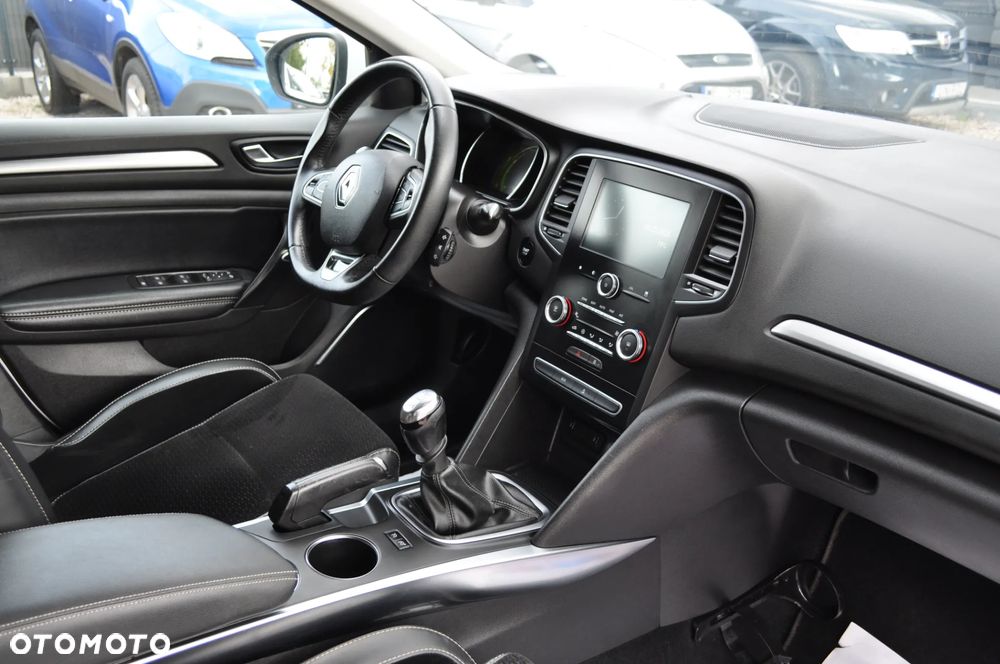 Renault Megane ENERGY TCe 130 INTENS - 17