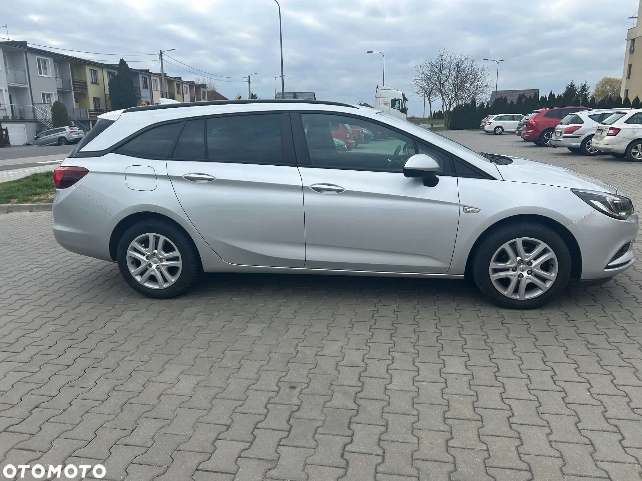 Opel Astra V 1.4 T Dynamic - 3