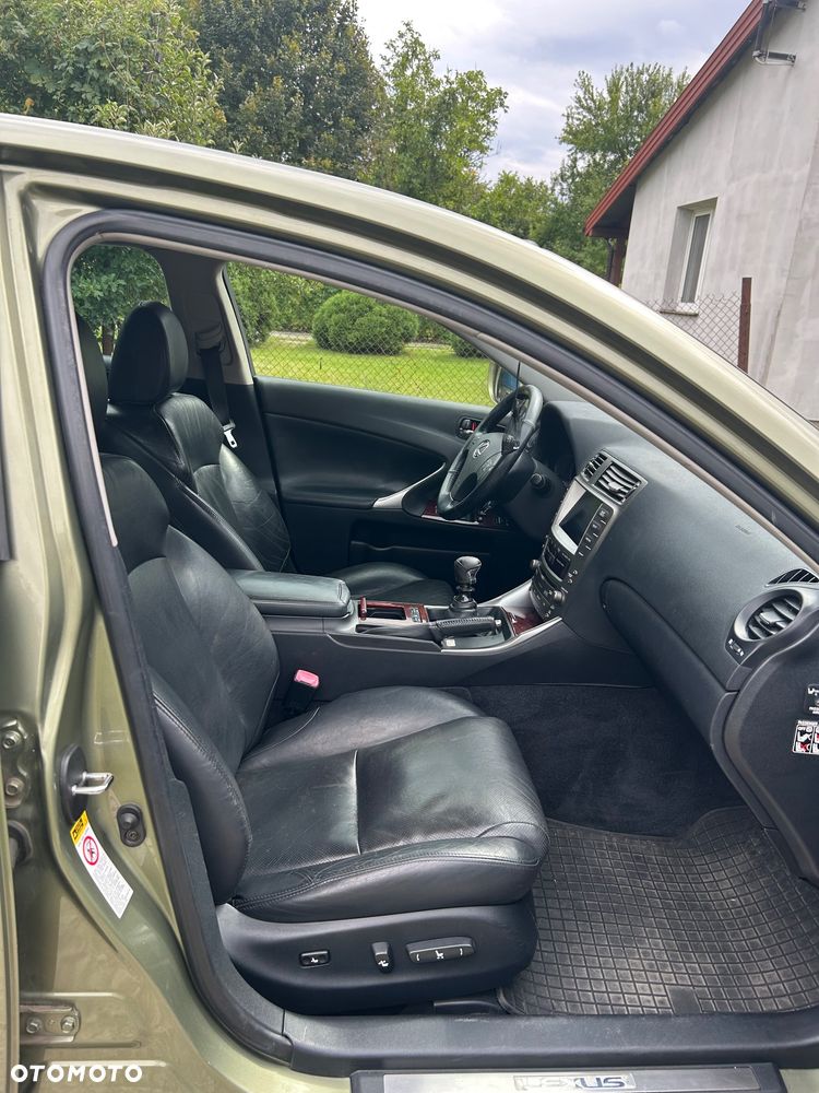 Lexus IS 250 Prestige - 3