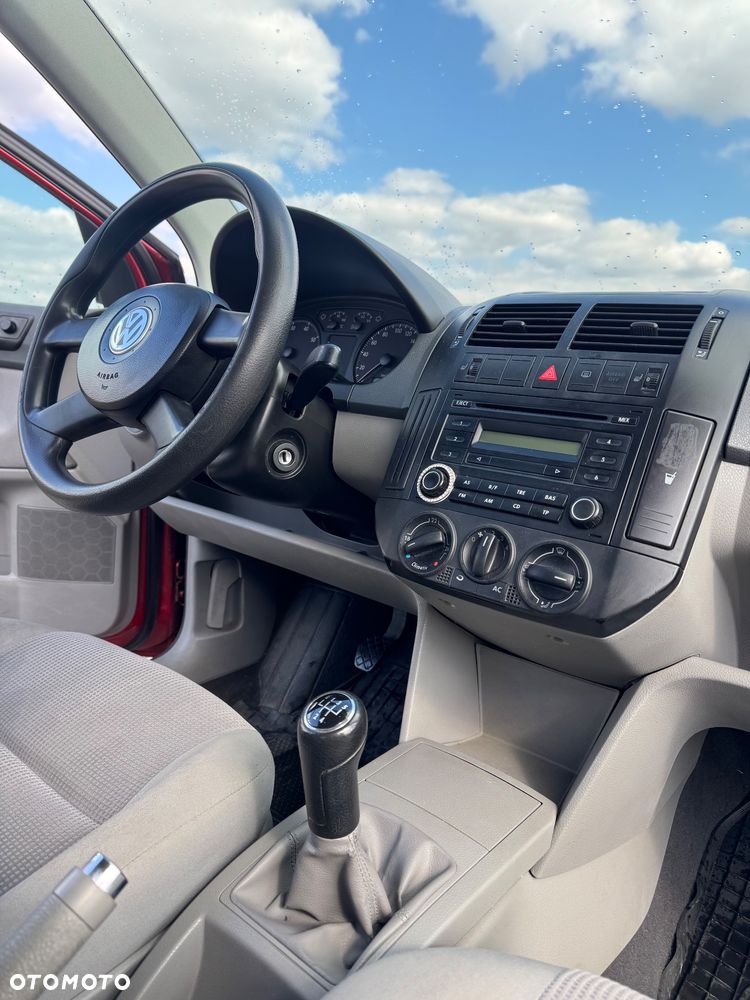 Volkswagen Polo 1.4 16V Comfortline - 22