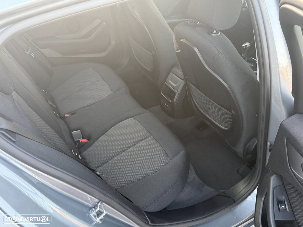 BMW 116 i Advantage - 13