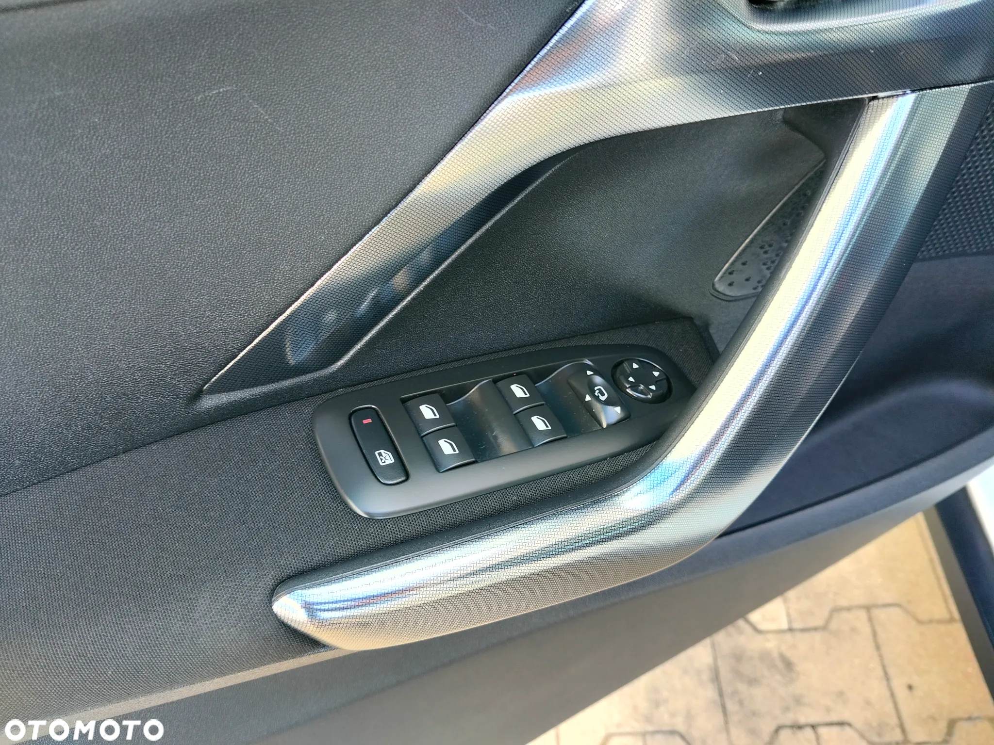 Peugeot 2008 PureTech 110 Stop&Start Allure - 22