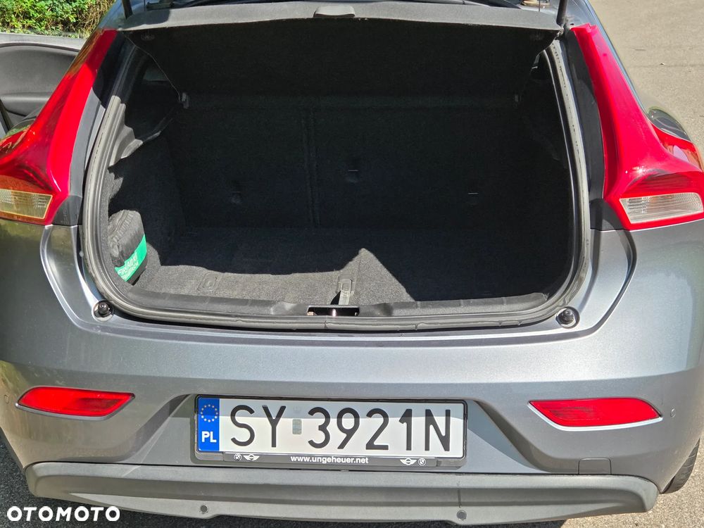 Volvo V40 D2 Momentum - 36