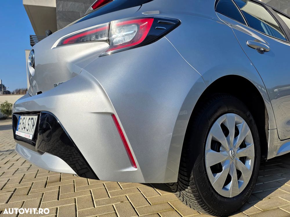 Toyota Corolla 1.8 HSD Business - 10