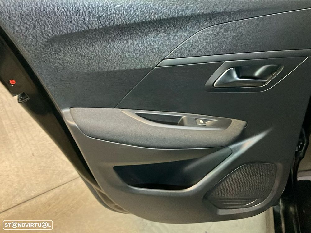 Peugeot 208 1.2 PureTech SE Style - 21