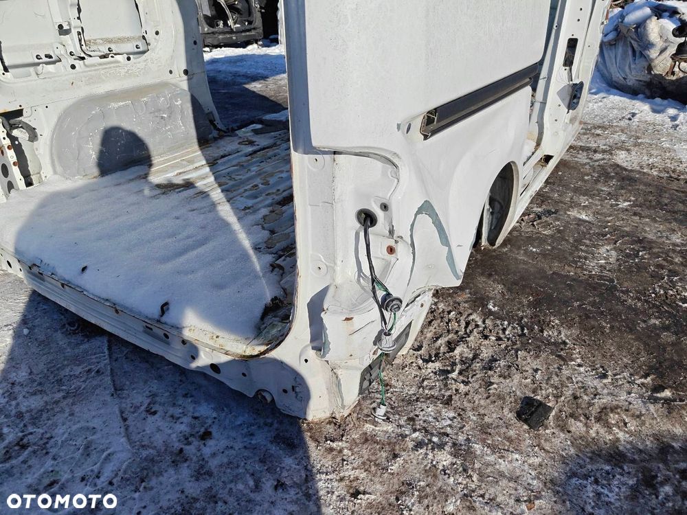 ĆWIARTKA BŁOTNIK PRAWY TYŁ NISSAN NV200 - 3