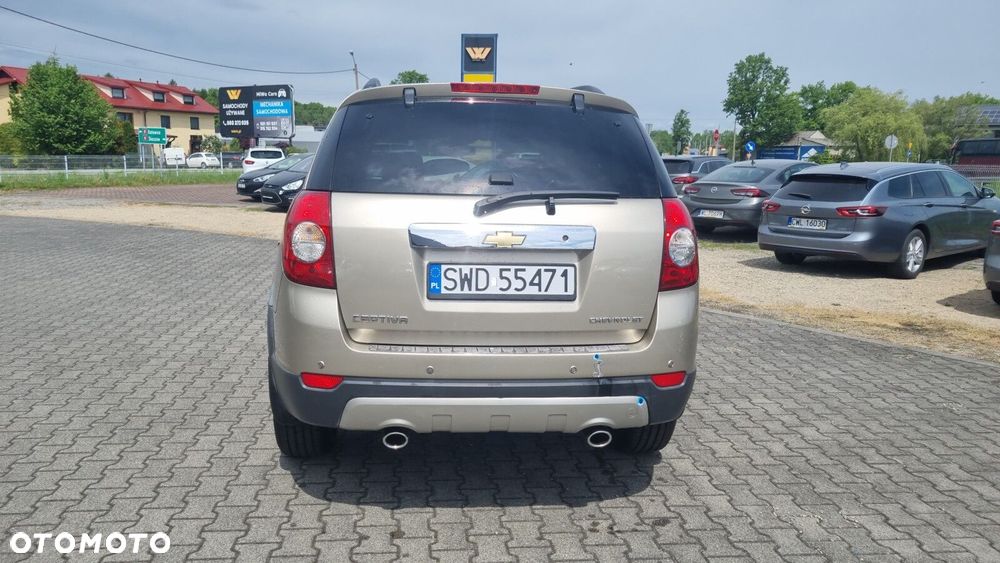 Chevrolet Captiva - 22