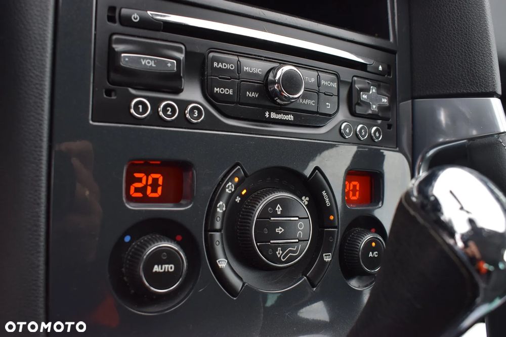 Peugeot 3008 BlueHDi 120 EAT6 Stop & Start Active - 26