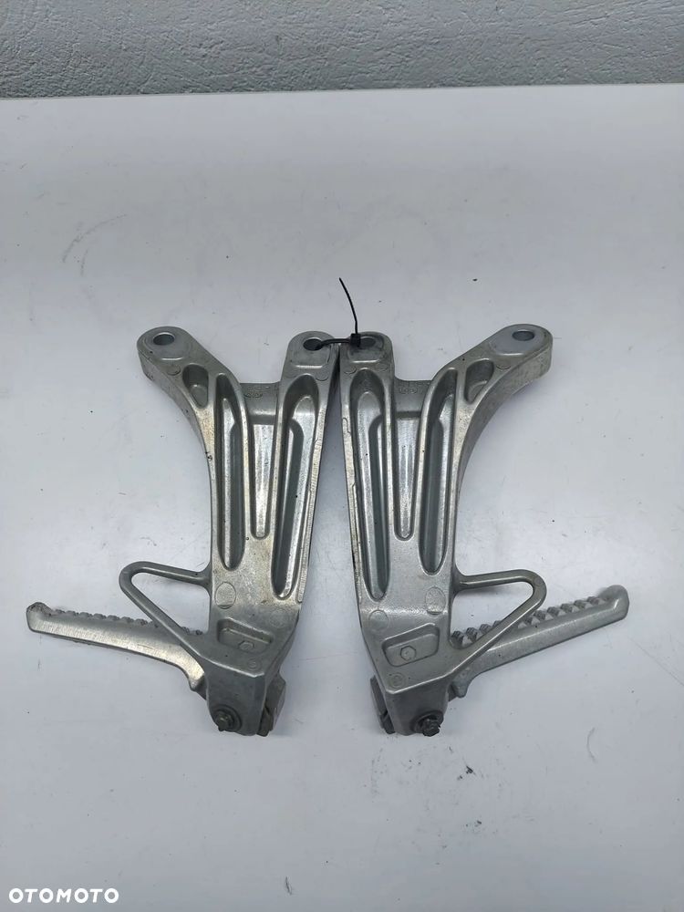 Podnóżki pasażera Honda CBR 600 RR - 2