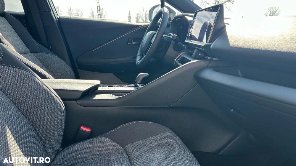 Toyota C-HR 1.8 HEV 140 CP 4x2 CVT Dynamic - 6