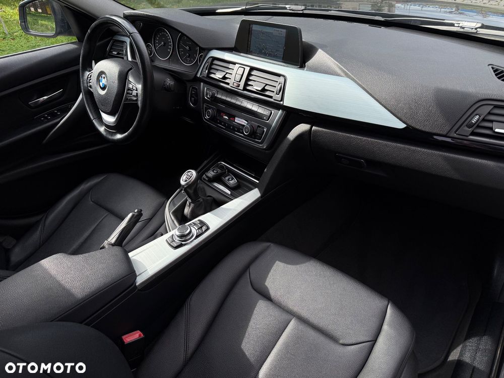 BMW Seria 3 318d Blue Performance Luxury Line - 20