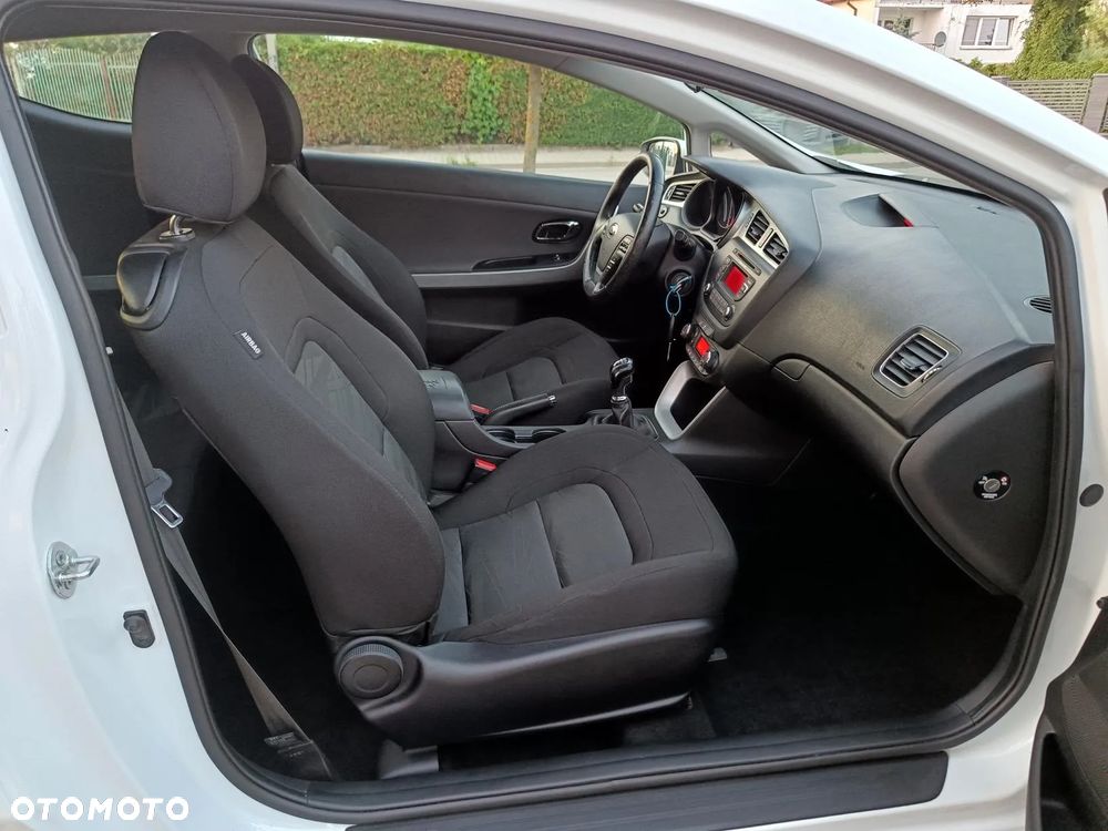 Kia ProCeed 1.6 GDI Vision - 25