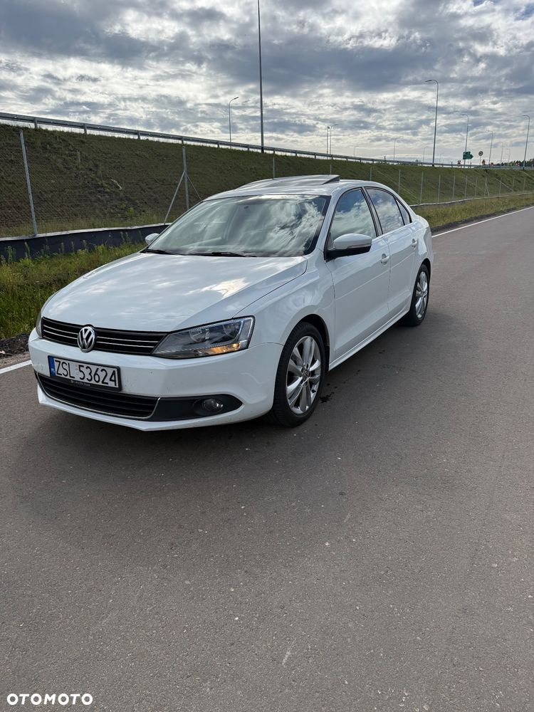 Volkswagen Jetta - 3