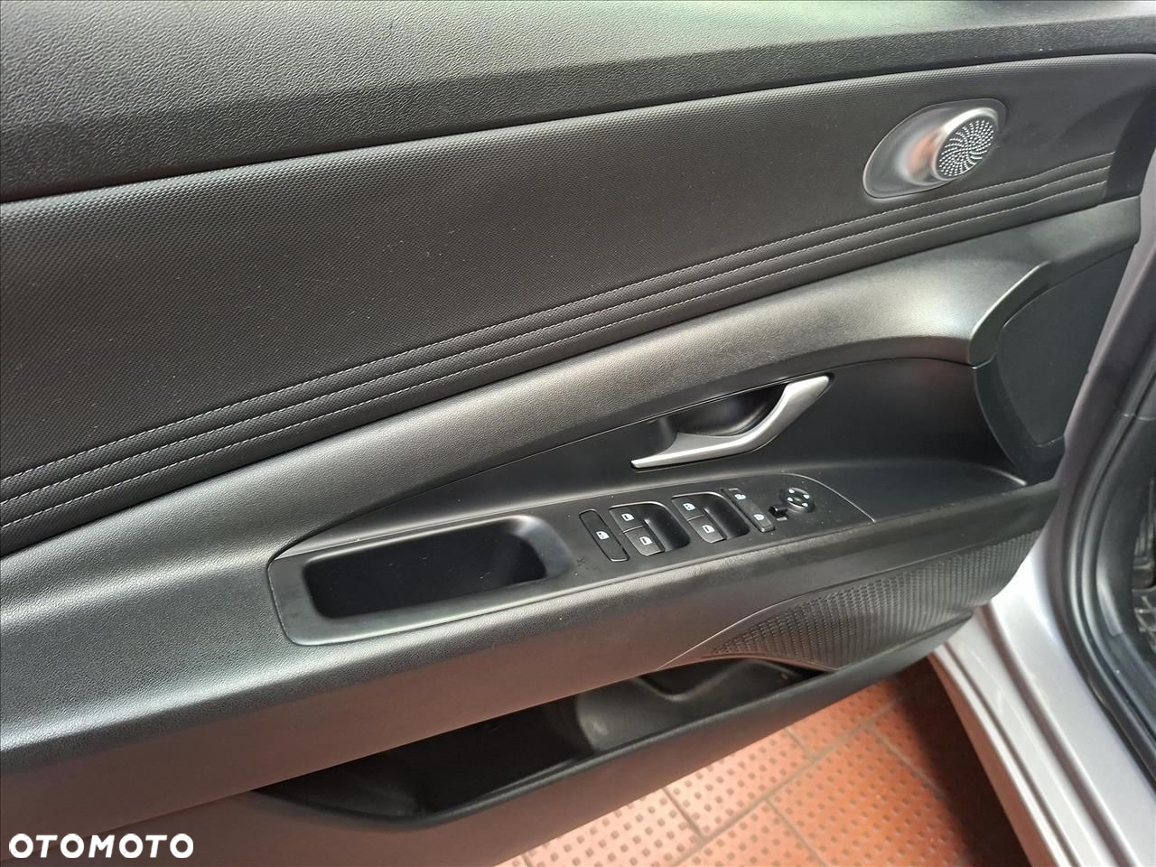 Hyundai Elantra 1.6 Smart - 11