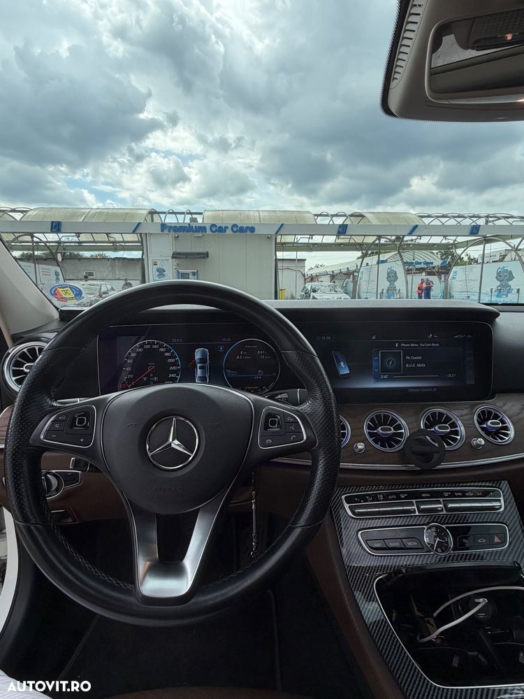 Mercedes-Benz E 220 d 4MATIC Aut. - 14