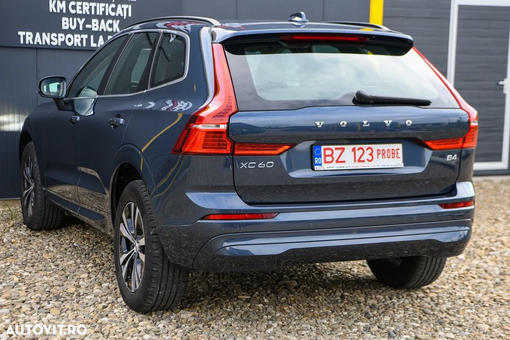 Volvo XC 60 B4 MHEV AT8 FWD Momentum - 20
