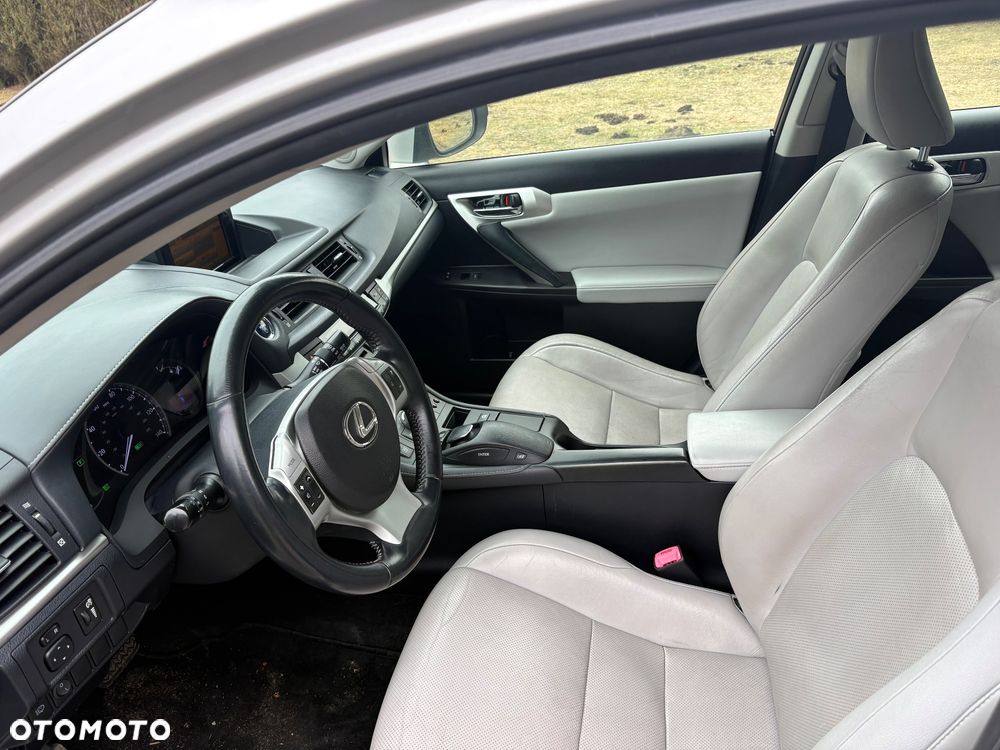 Lexus CT 200h F Sport - 7