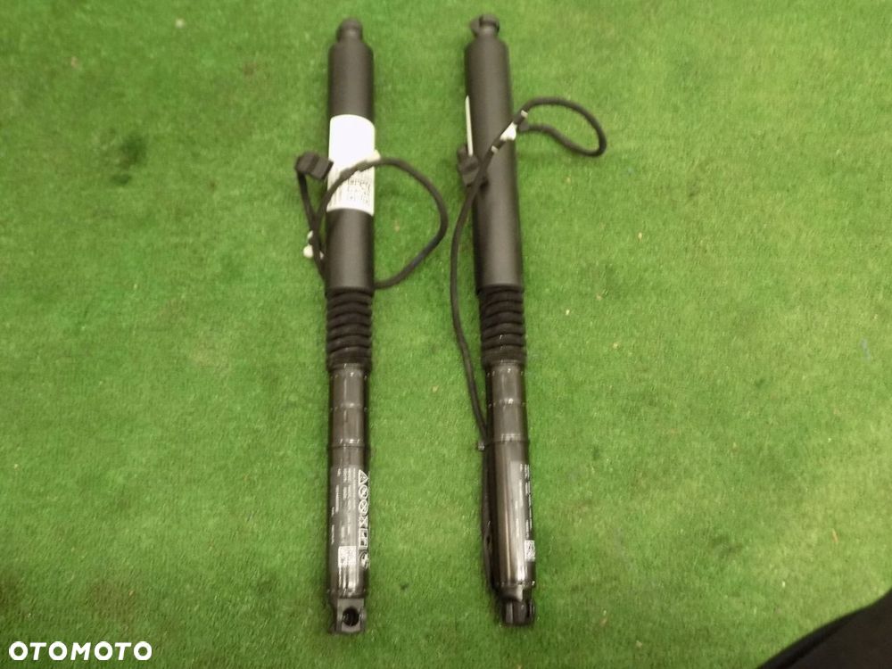 BMW XM G09 ELEKTRYCZNY SIŁOWNIK KLAPY 9451743 - 2