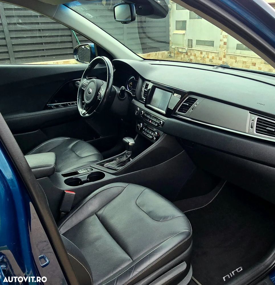 Kia Niro 1.6 GDI 2WD Aut. Vision - 37