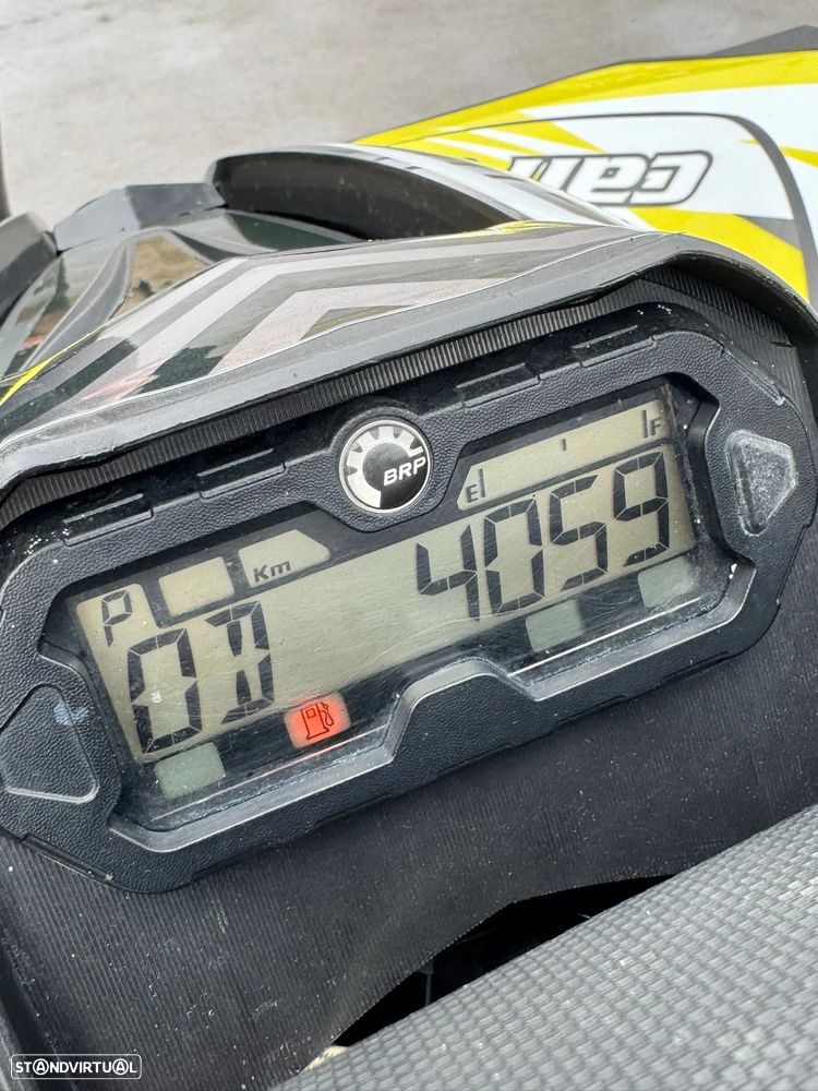 Can-Am Renegade 800 - 10