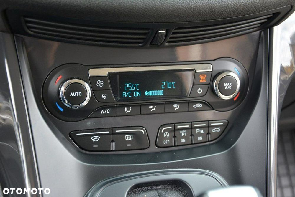 Ford Kuga 2.0 TDCi 4WD Titanium Plus - 27