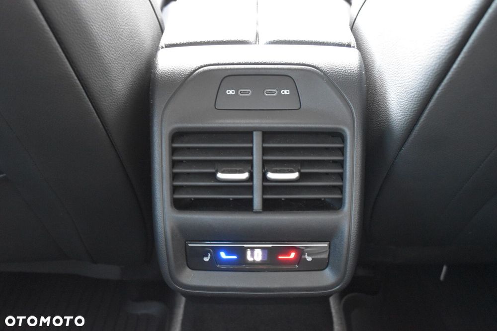 Skoda Superb 2.0 TDI SCR 4x4 L&K DSG - 32
